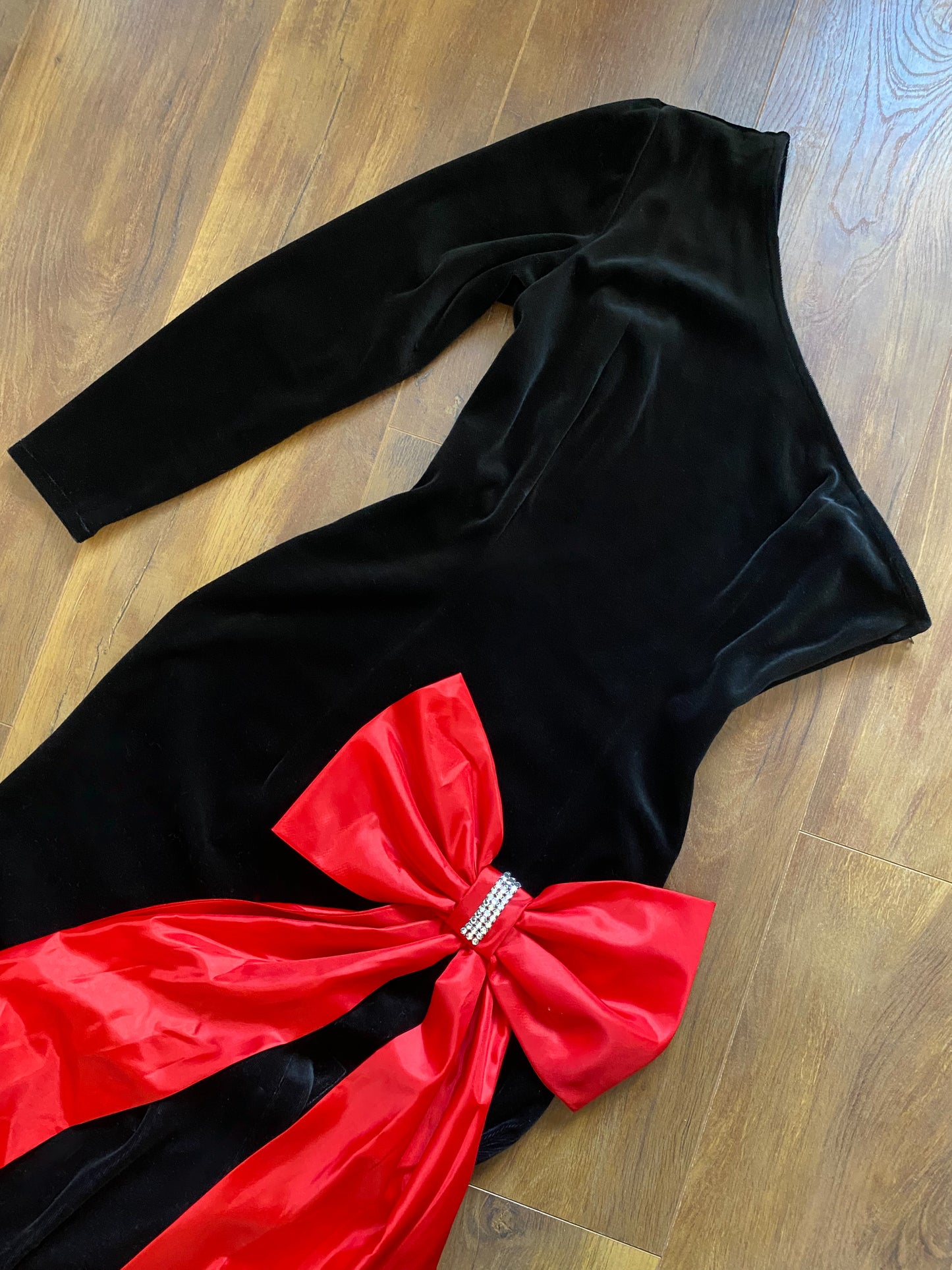 Bernshaw black velvet one sleeve evening dress UK 12