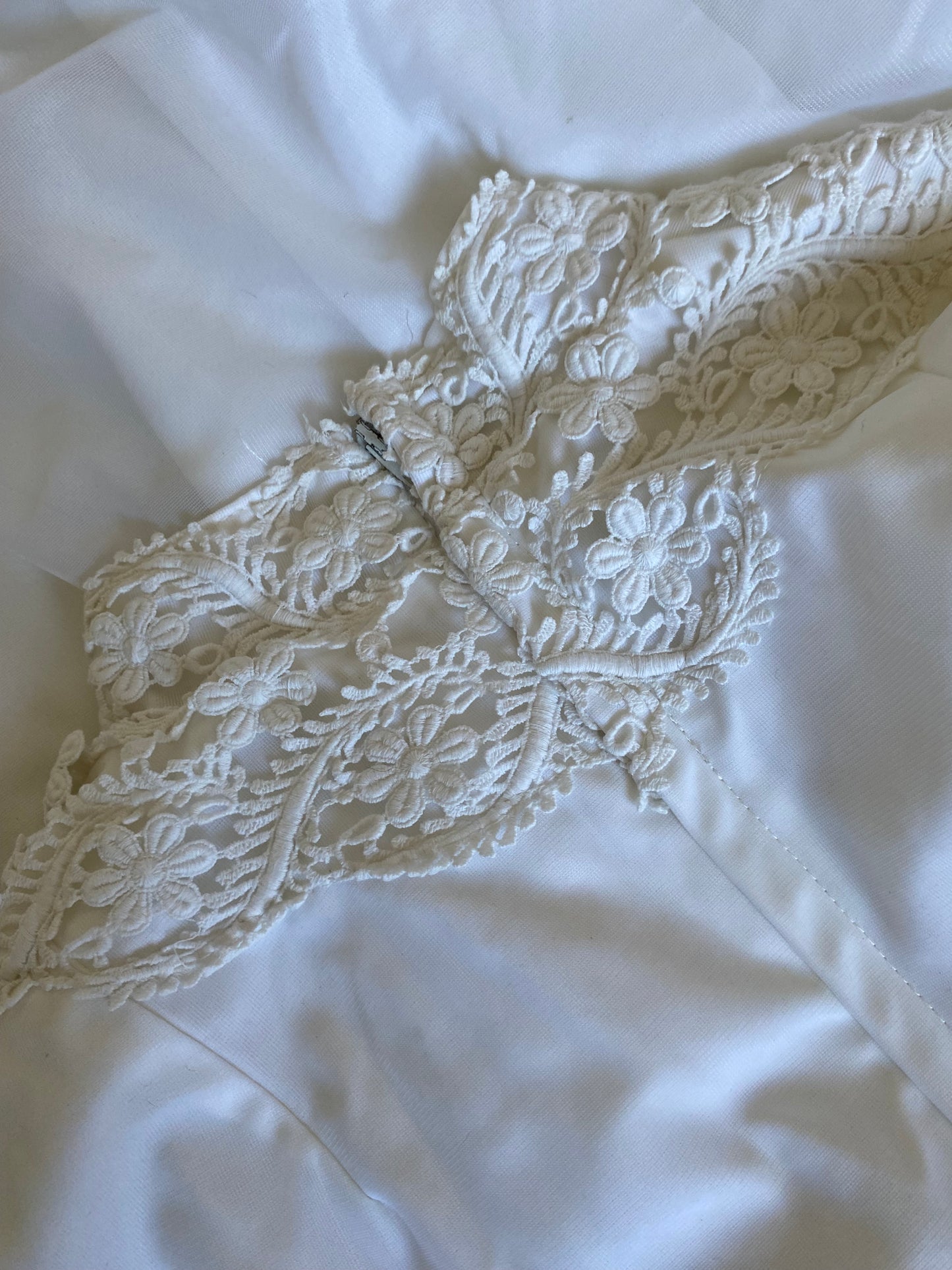 White vintage long sleeve 70s wedding dress UK 4/6