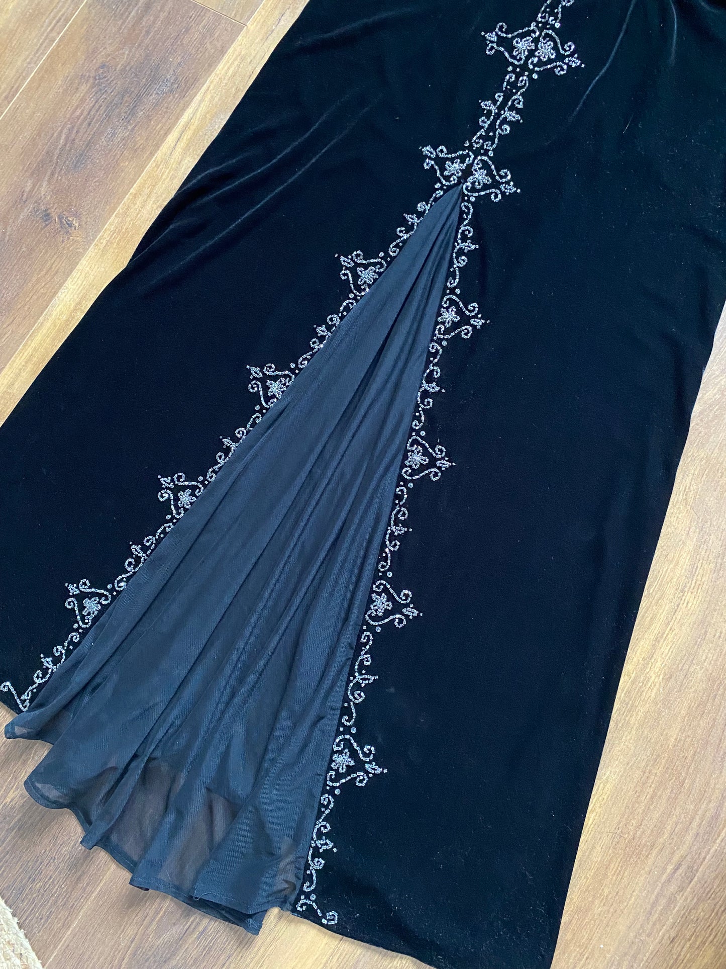 Black velvet beaded stretch evening dress uk 12-14