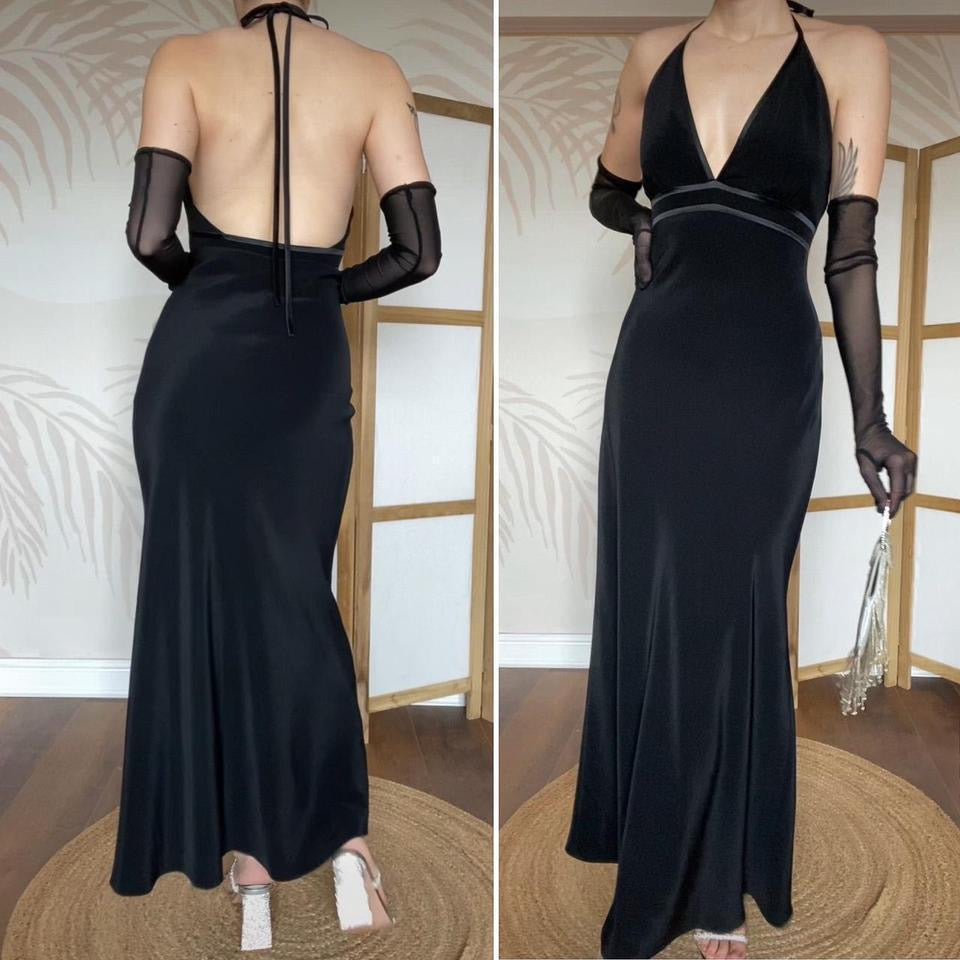 Chic black halter-neck evening dress uk 12