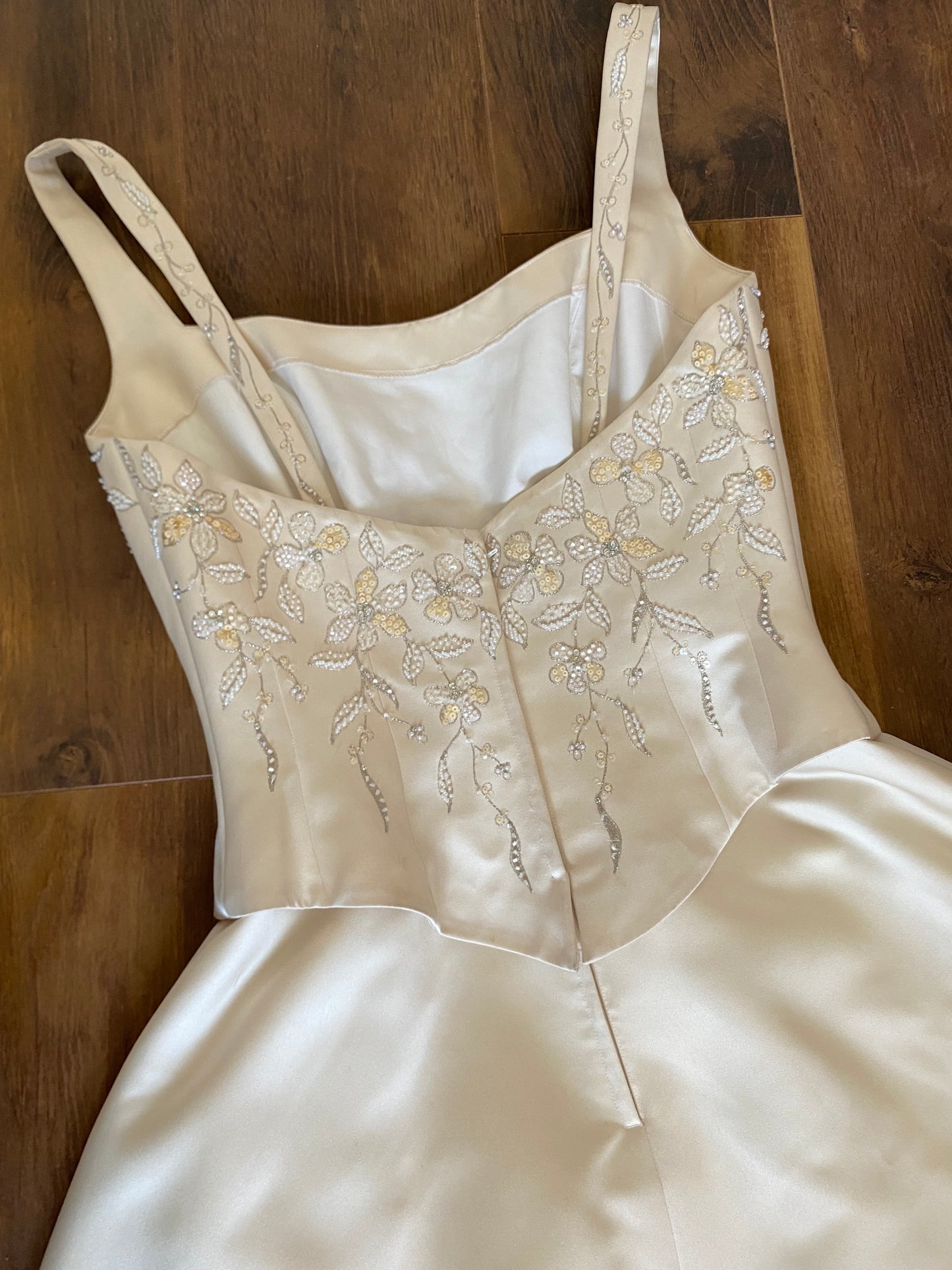 Champagne Benjamin Roberts wedding dress with detachable train uk 12-14