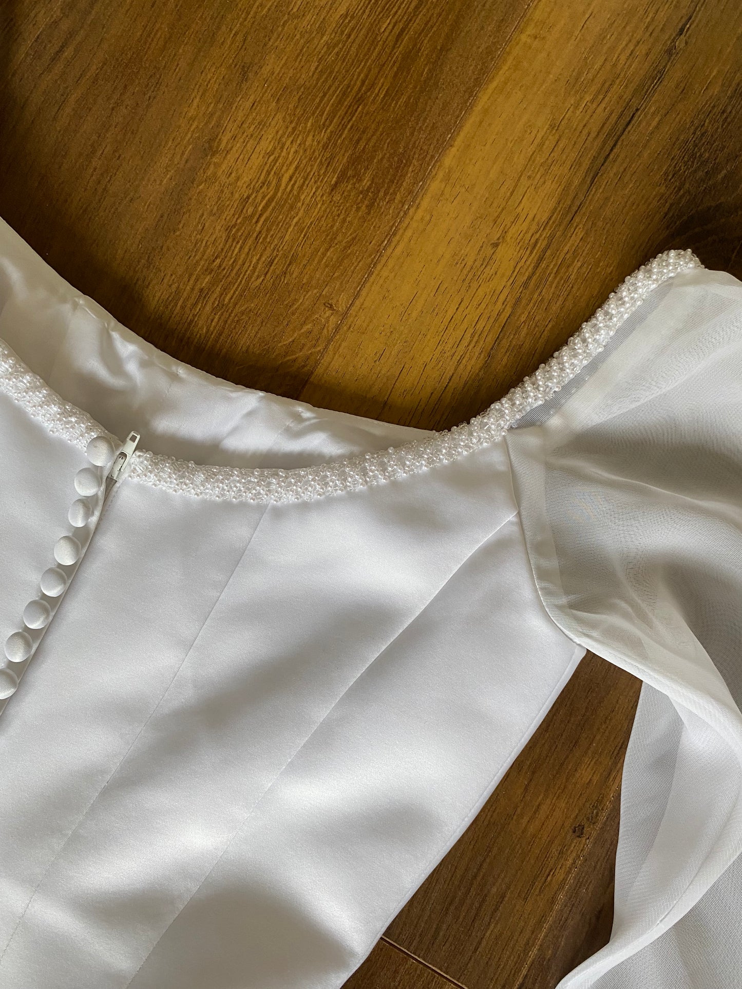 Vintage white long sleeve wedding gown UK 8