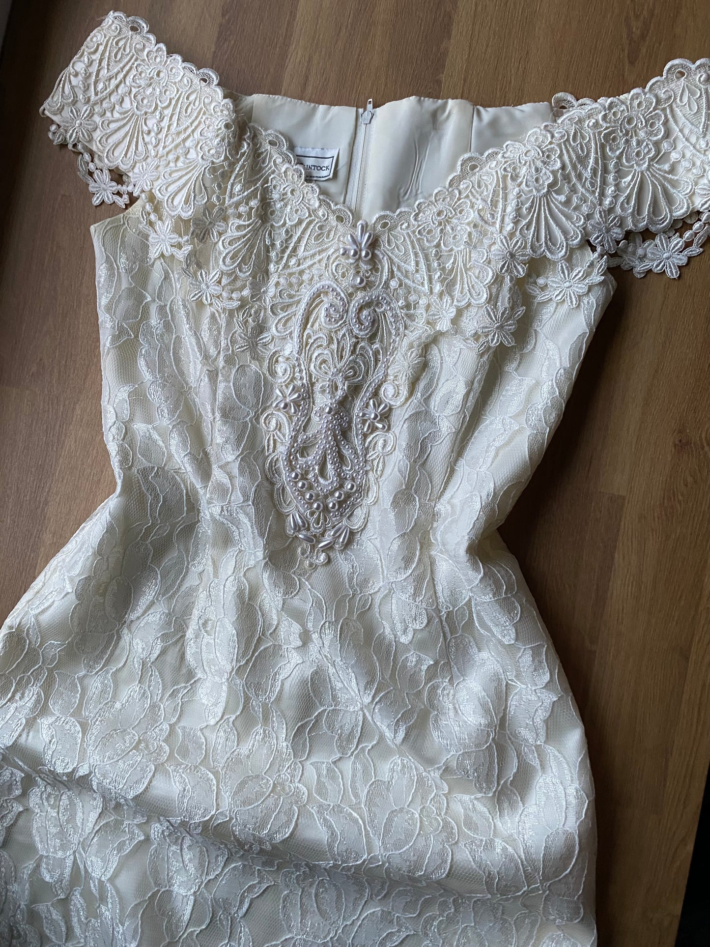Scott McClintock petite ivory lace cold shoulder wedding dress uk 10-12