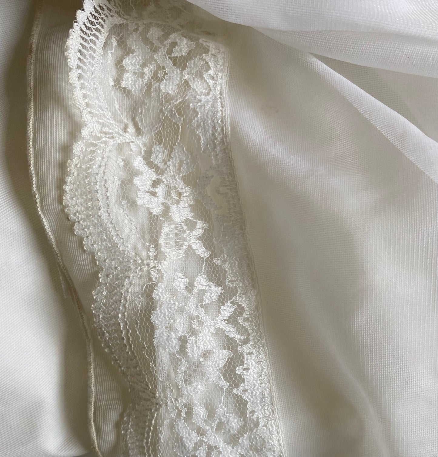 White lace long sleeve wedding dress UK 8