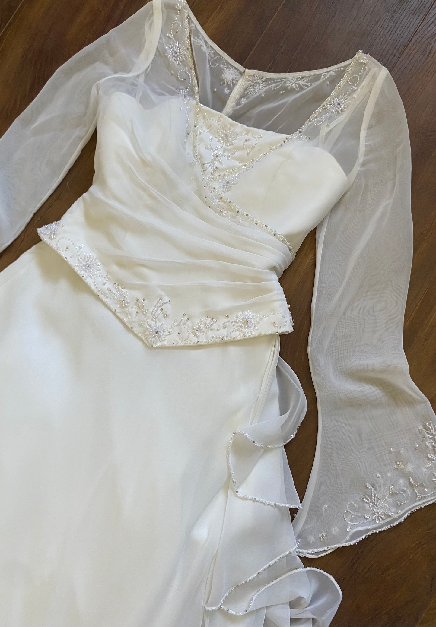 Ivory chiffon long sleeve wedding dress uk 10