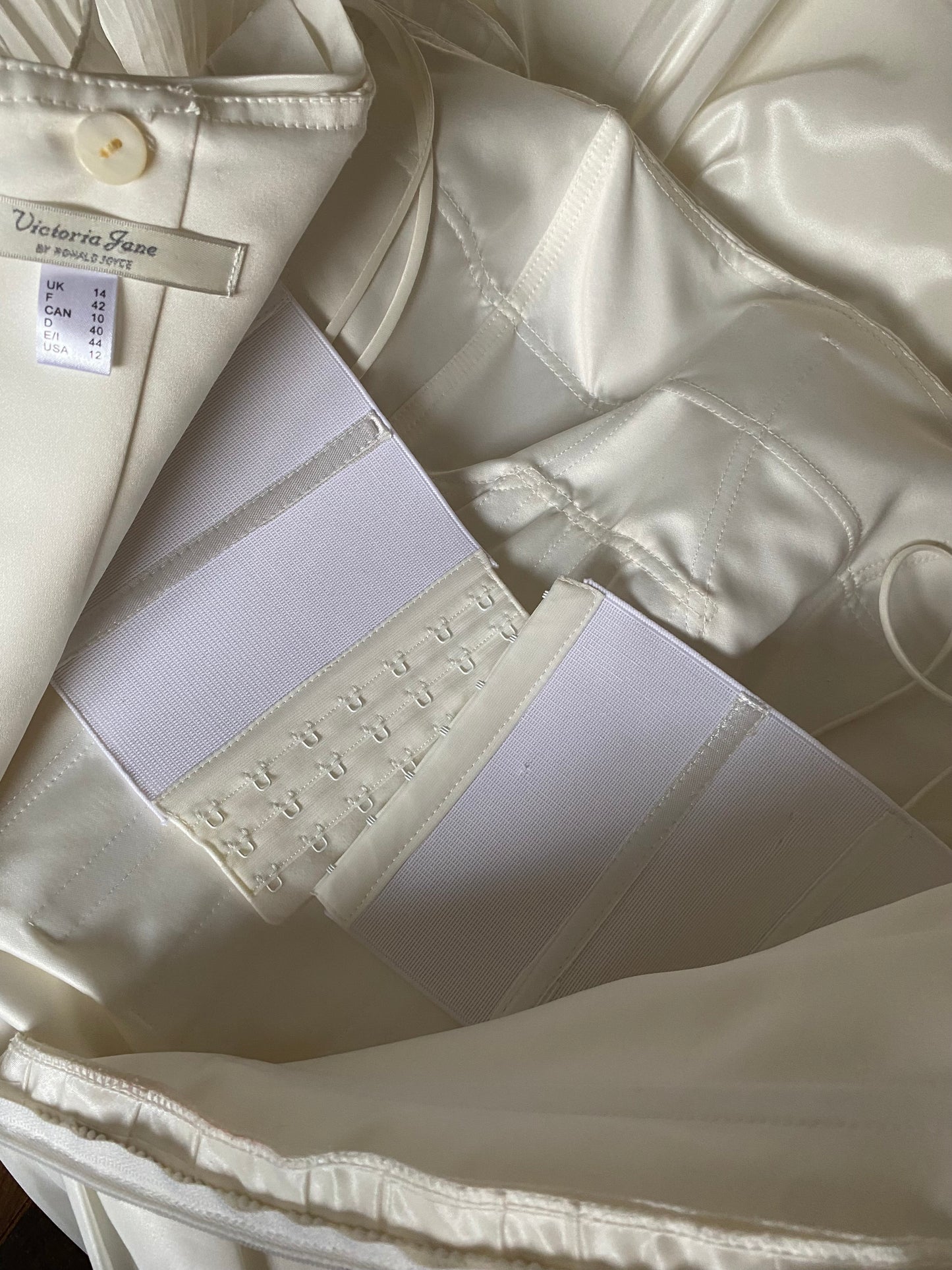 Victoria Jane silky ivory fishtail wedding dress UK 12-14