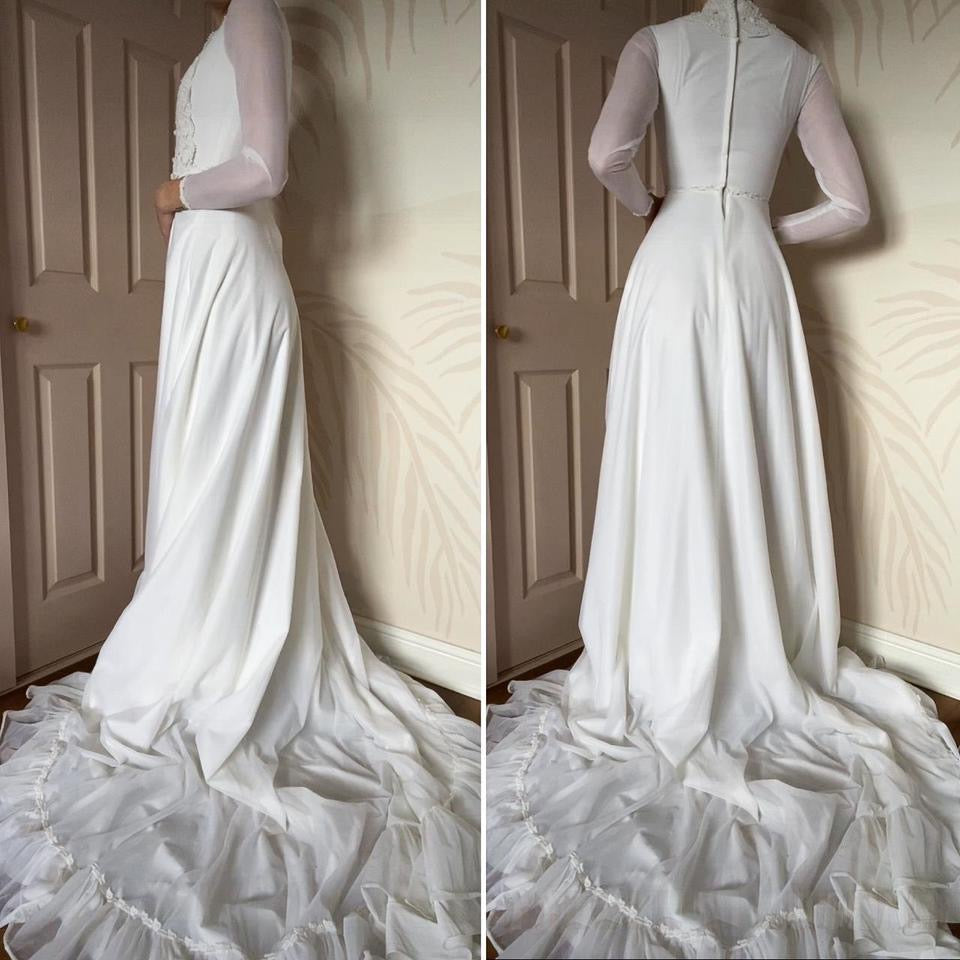 White vintage long sleeve 70s wedding dress UK 4/6