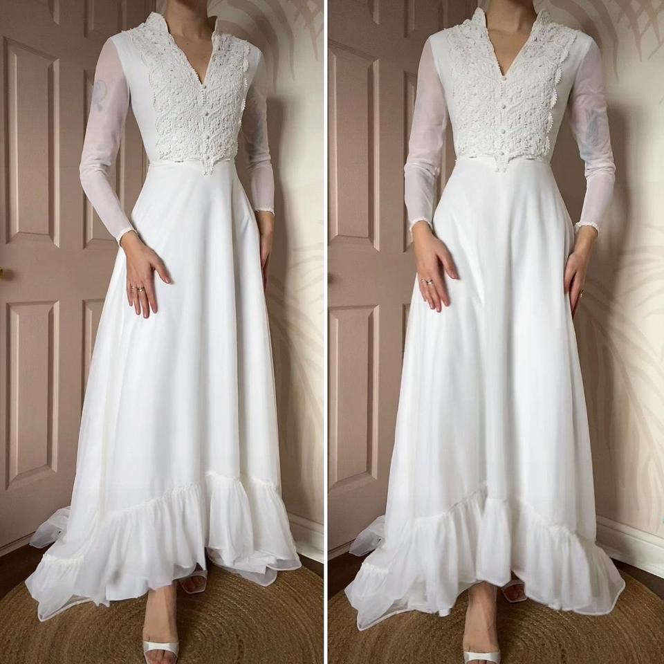 White vintage long sleeve 70s wedding dress UK 4/6