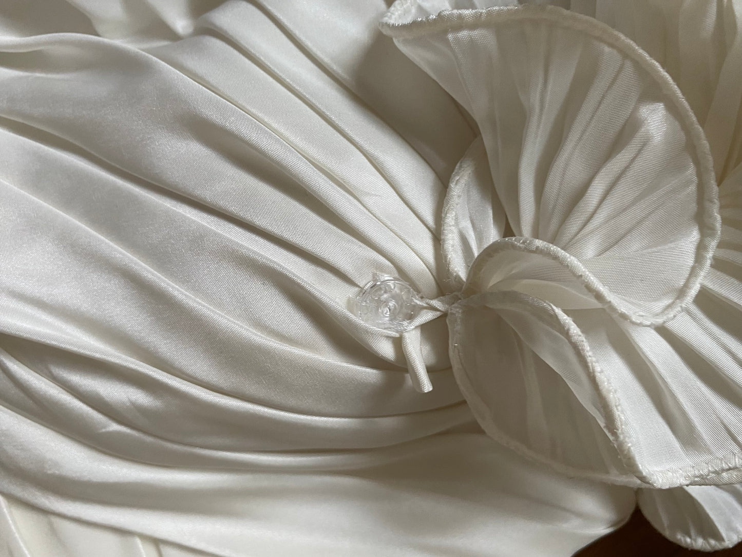 Victoria Jane silky ivory fishtail wedding dress UK 12-14