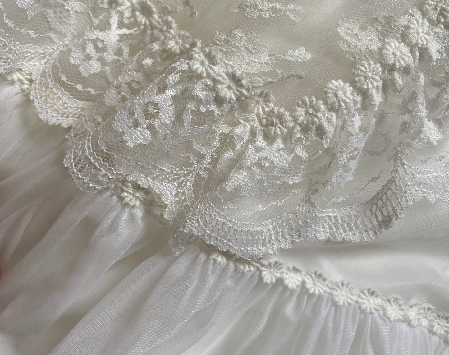 White lace long sleeve wedding dress UK 8