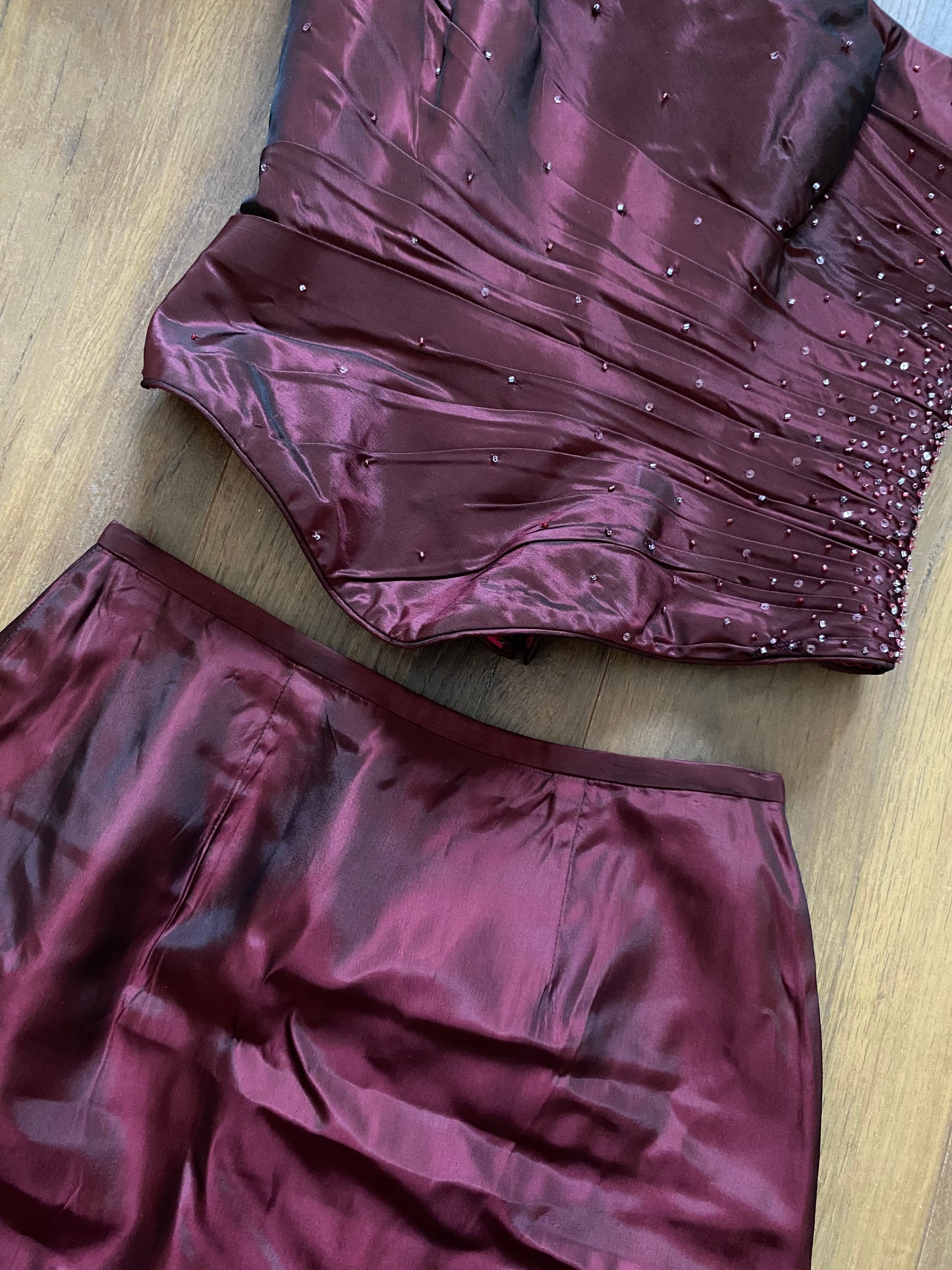 Veromia burgundy 2 piece corset & skirt set UK 8-10