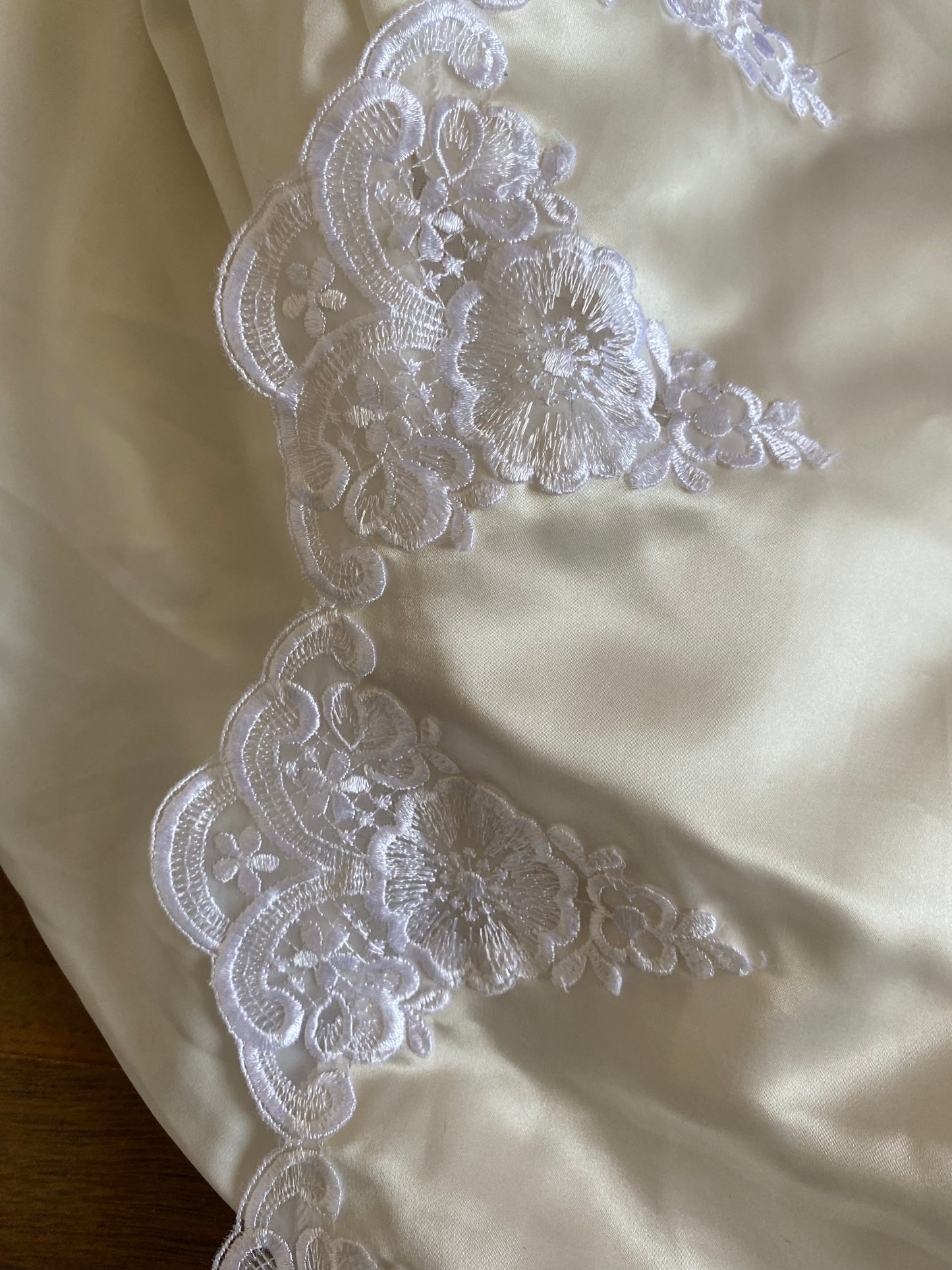 Ivory satin 80s lace & pearl wedding dress UK 12