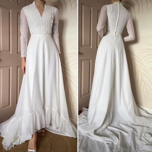 White vintage long sleeve 70s wedding dress UK 4/6