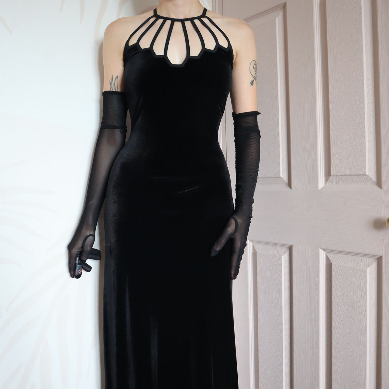 Gina Bacconi black velvet evening gown UK 14