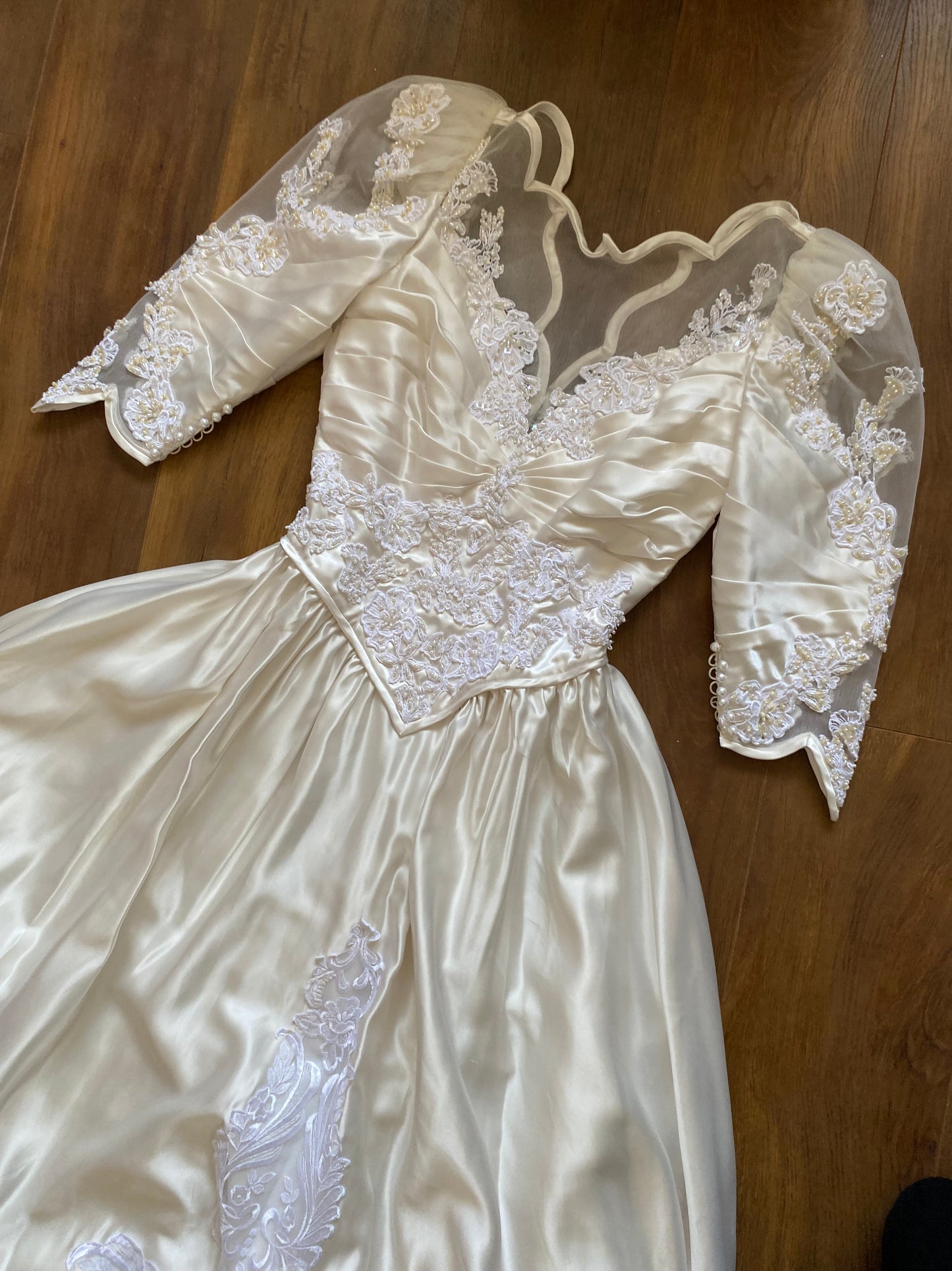 Ivory satin 80s lace & pearl wedding dress UK 12