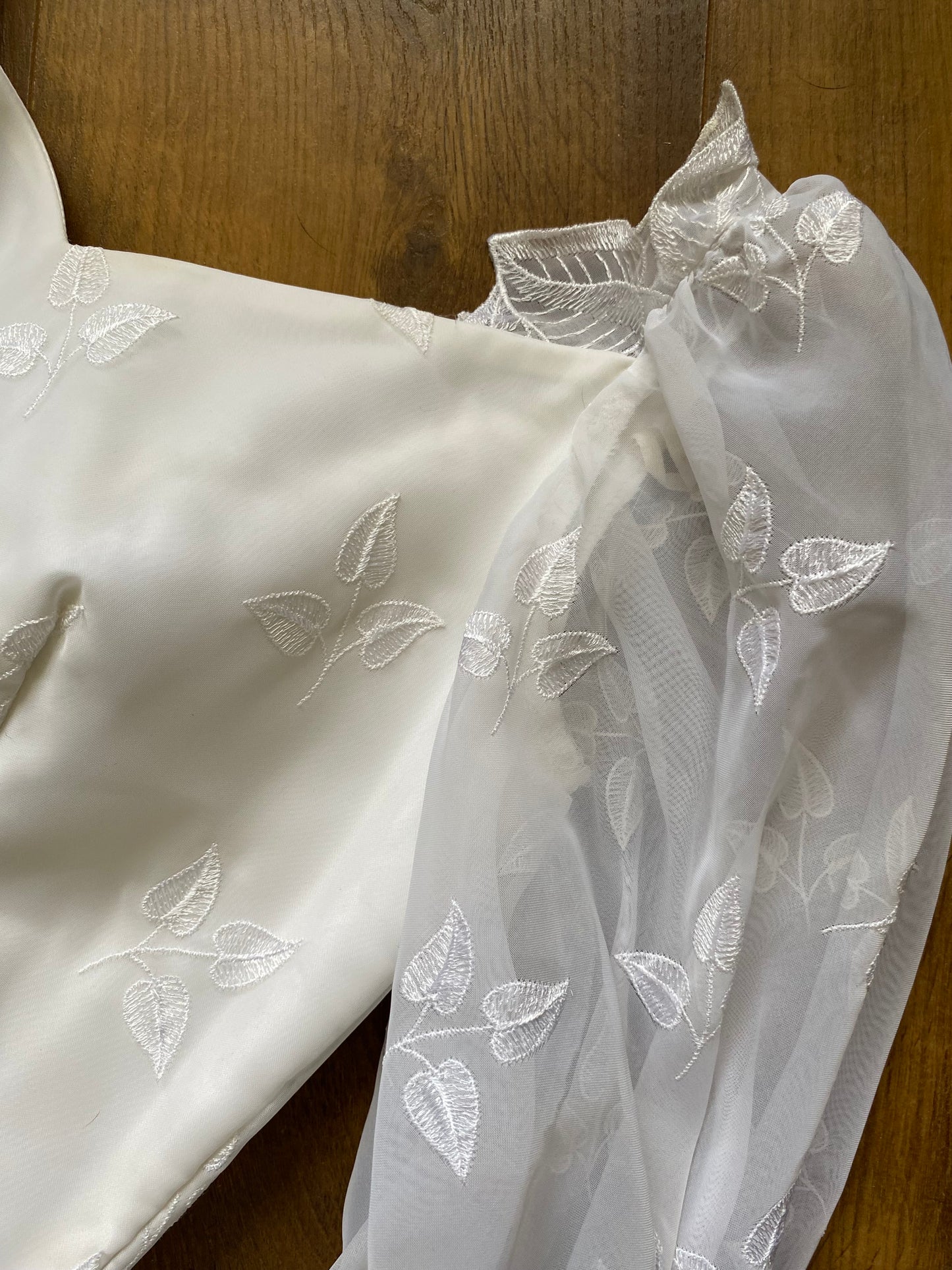 Vintage white embroidered wedding dress uk 6