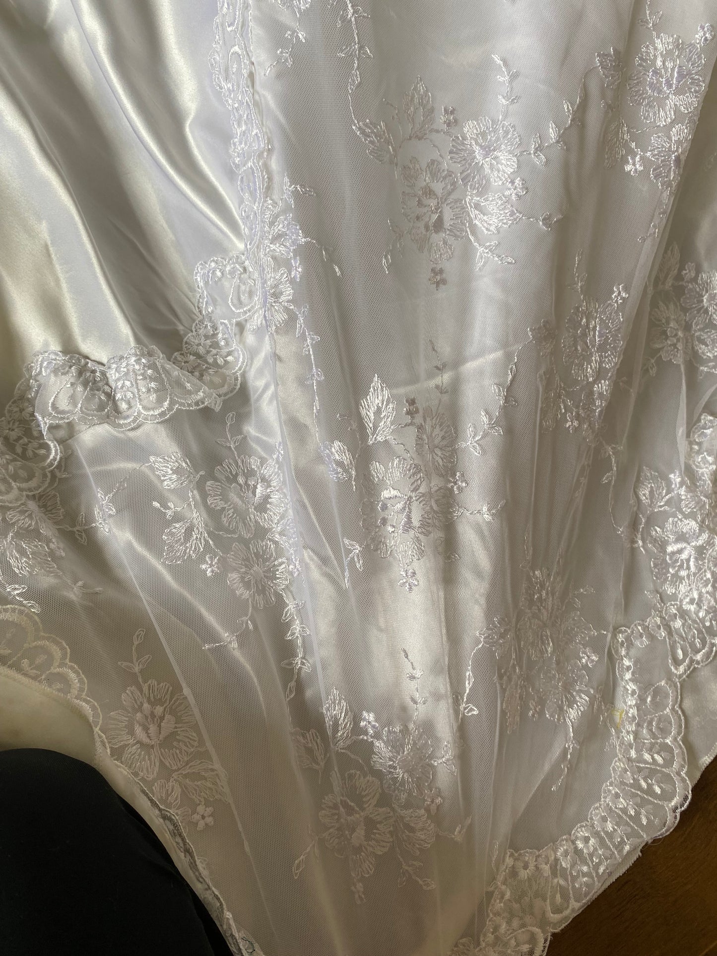 White satin & lace 80s wedding dress UK 6/XS