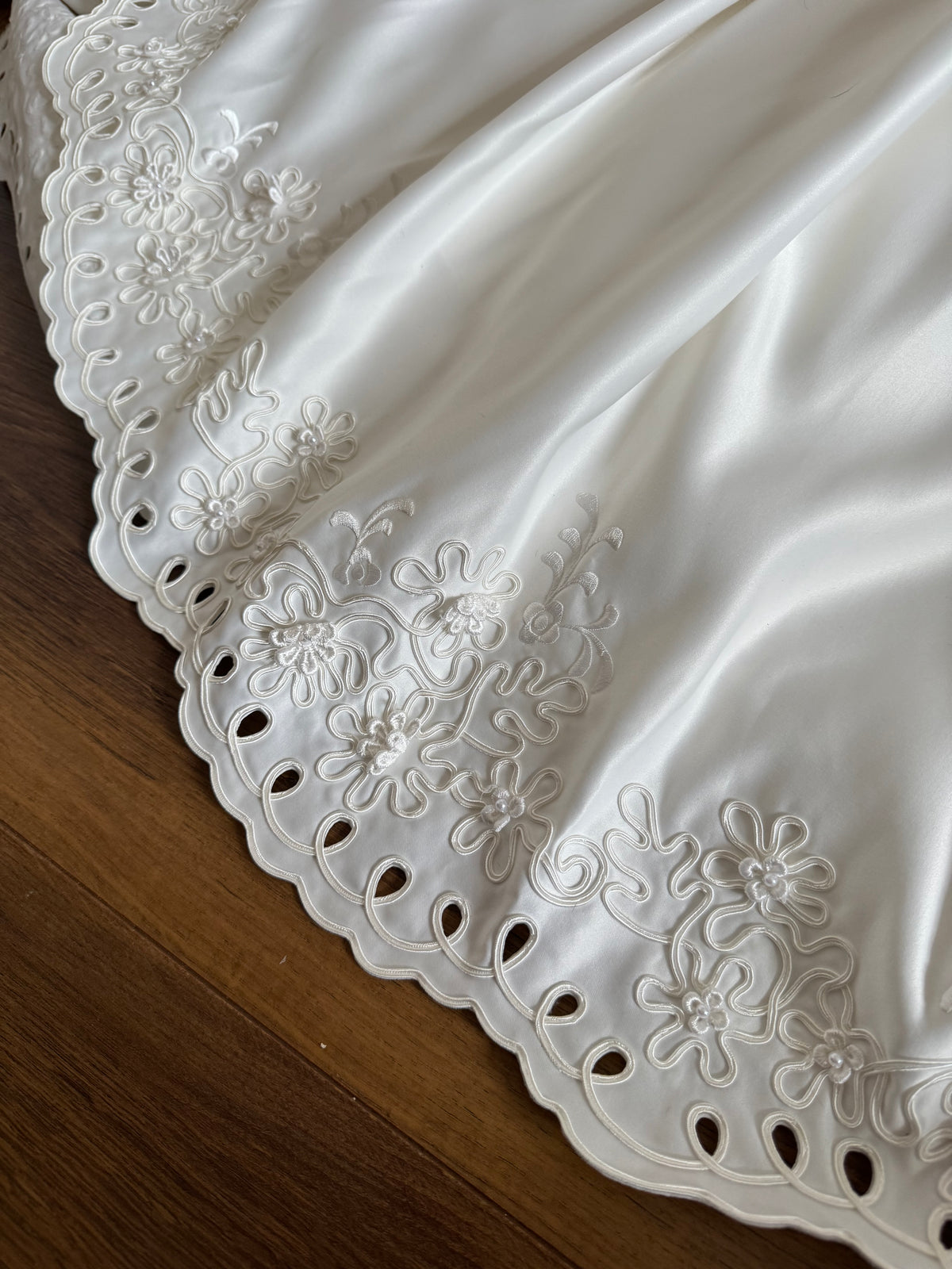 Ivory off shoulder 80s wedding dress uk 8-10 & uk 10-12 (shorter) available