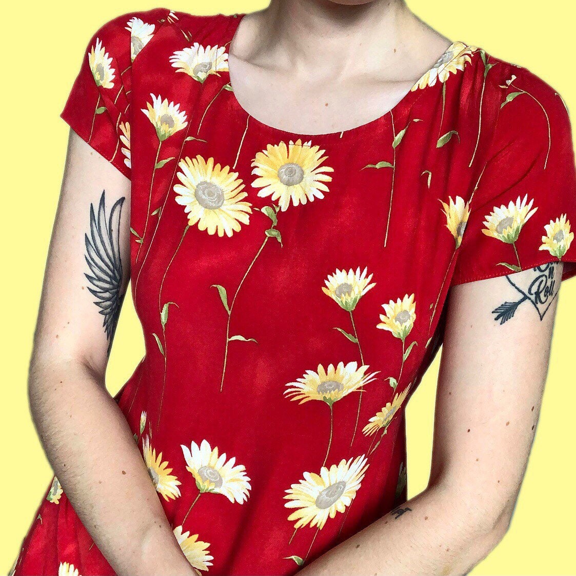 Stunning vintage red floral short sleeve midi dress UK M
