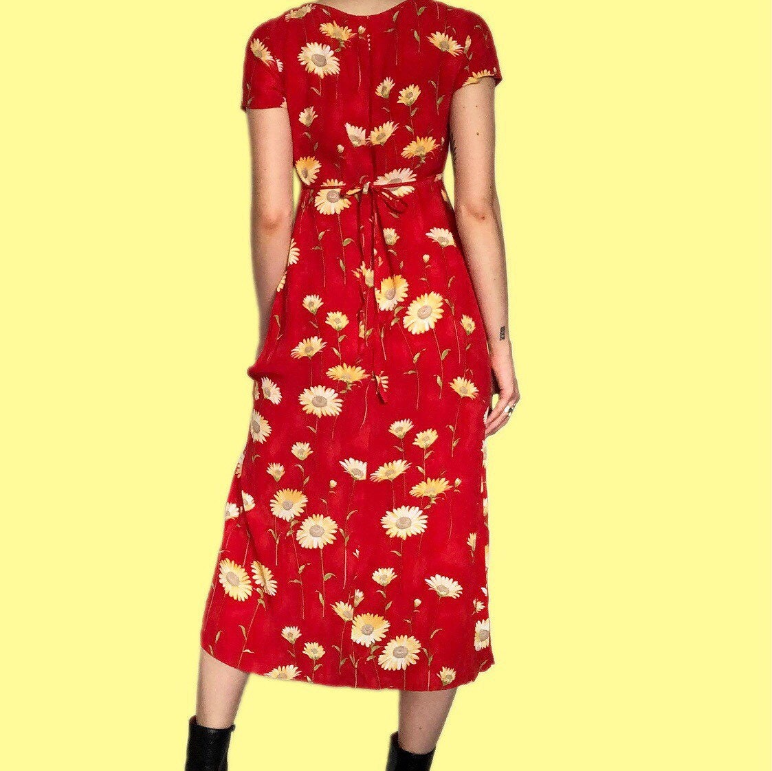Stunning vintage red floral short sleeve midi dress UK M
