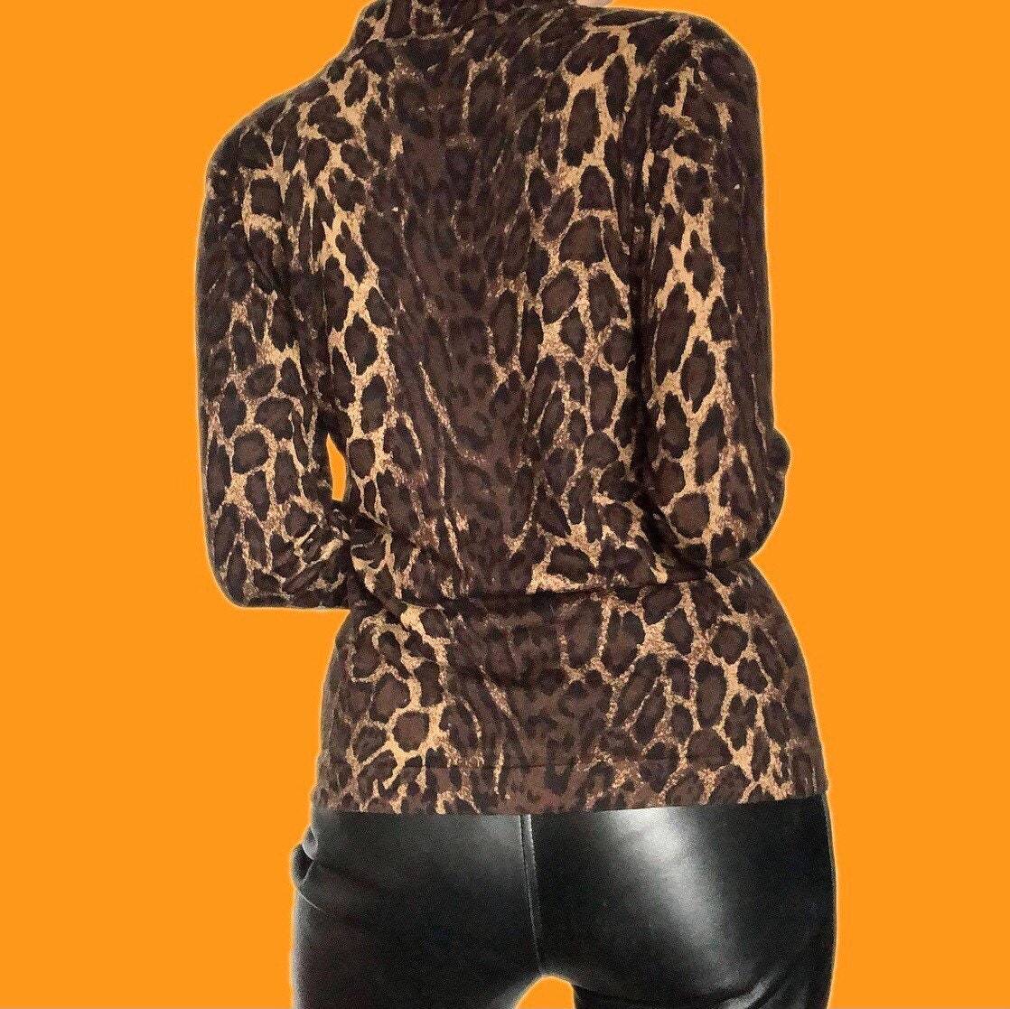 Super cool vintage leopard print high neck knit jumper UK M