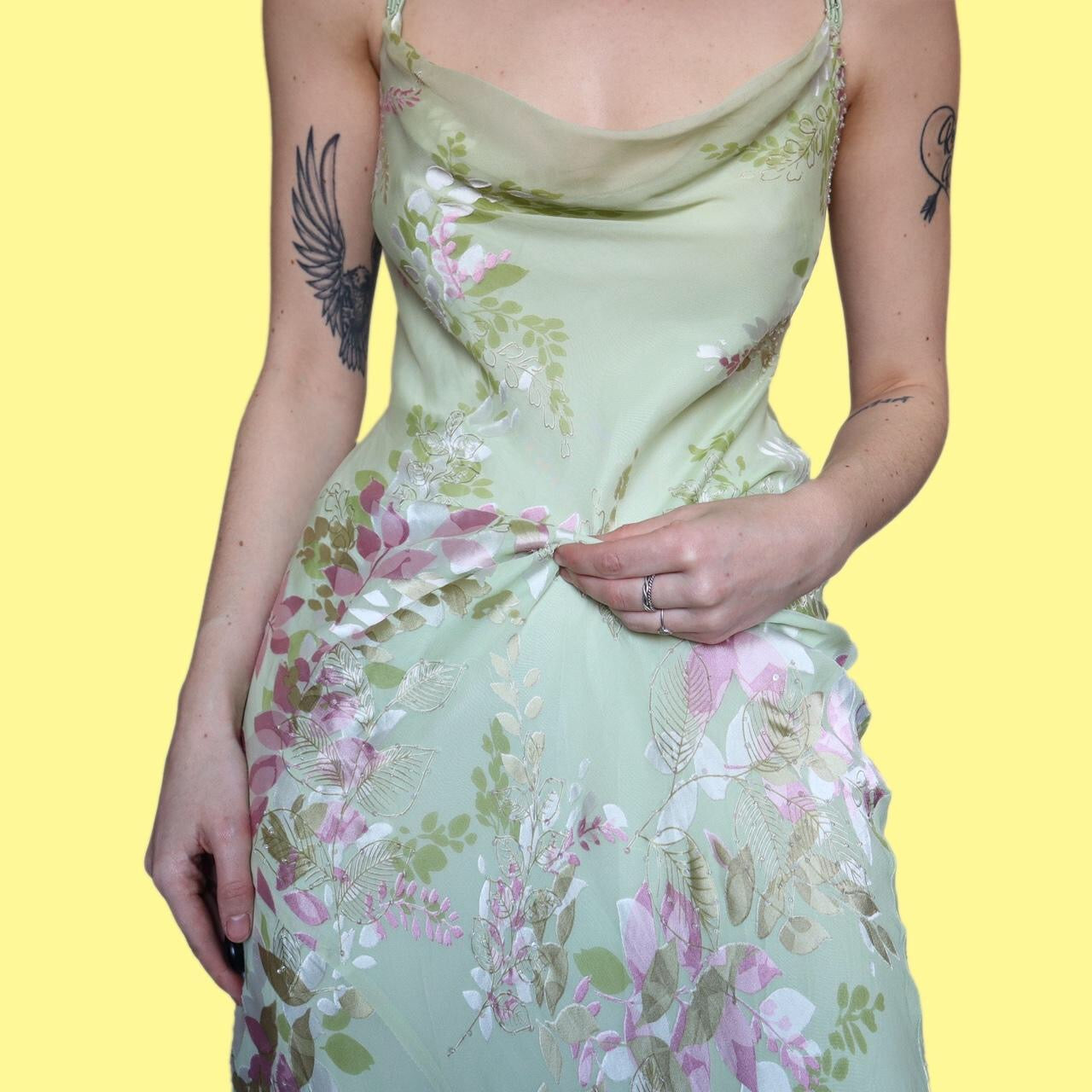 Beautiful pale green silk blend floral evening dress UK 16
