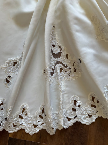 Long sleeve ivory lace wedding dress with detachable train uk 8-10