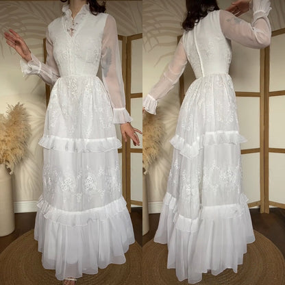 Beautiful white embroidered long sleeve wedding dress uk 6-8