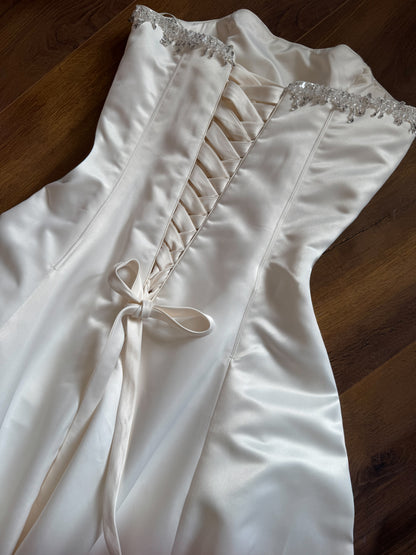 Maggie Sottero Couture blush white strapless wedding dress uk 12-14