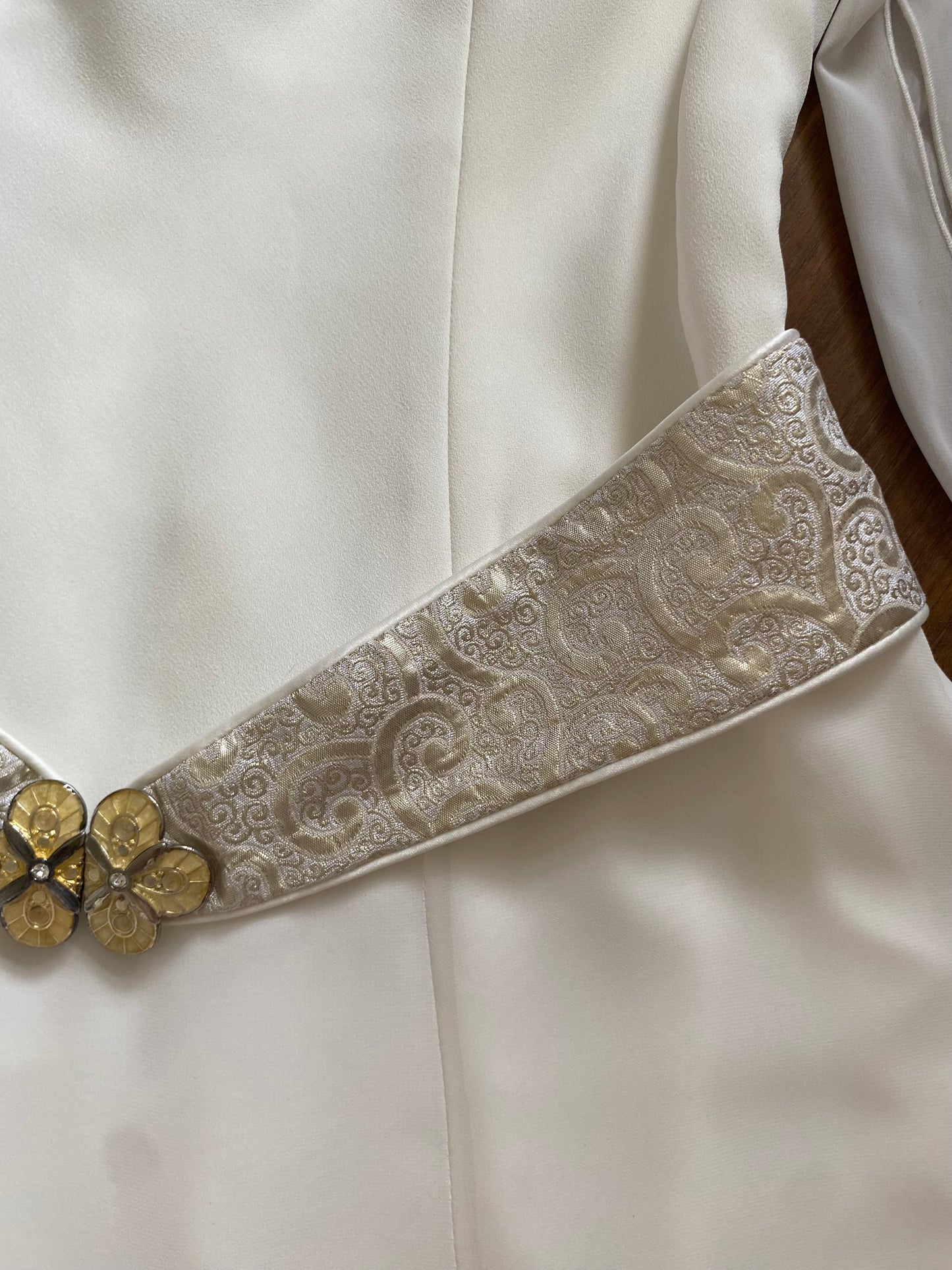 Ivory long sleeve medieval inspired wedding dress uk 10