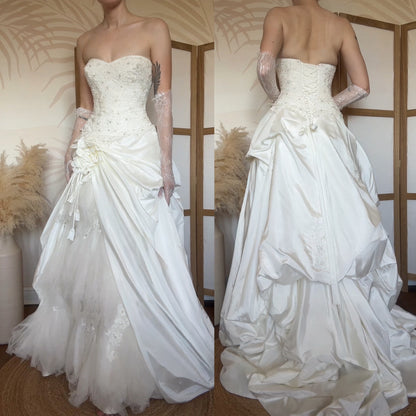 Warm ivory strapless a-line wedding dress uk 12