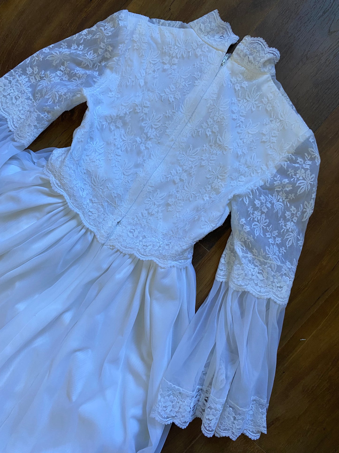 60s white lace flared sleeve wedding dress uk 8