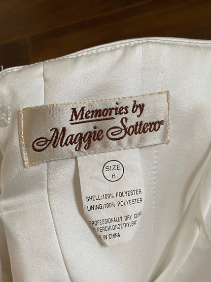 Maggie Sottero white strapless wedding dress & shawl uk 6-8