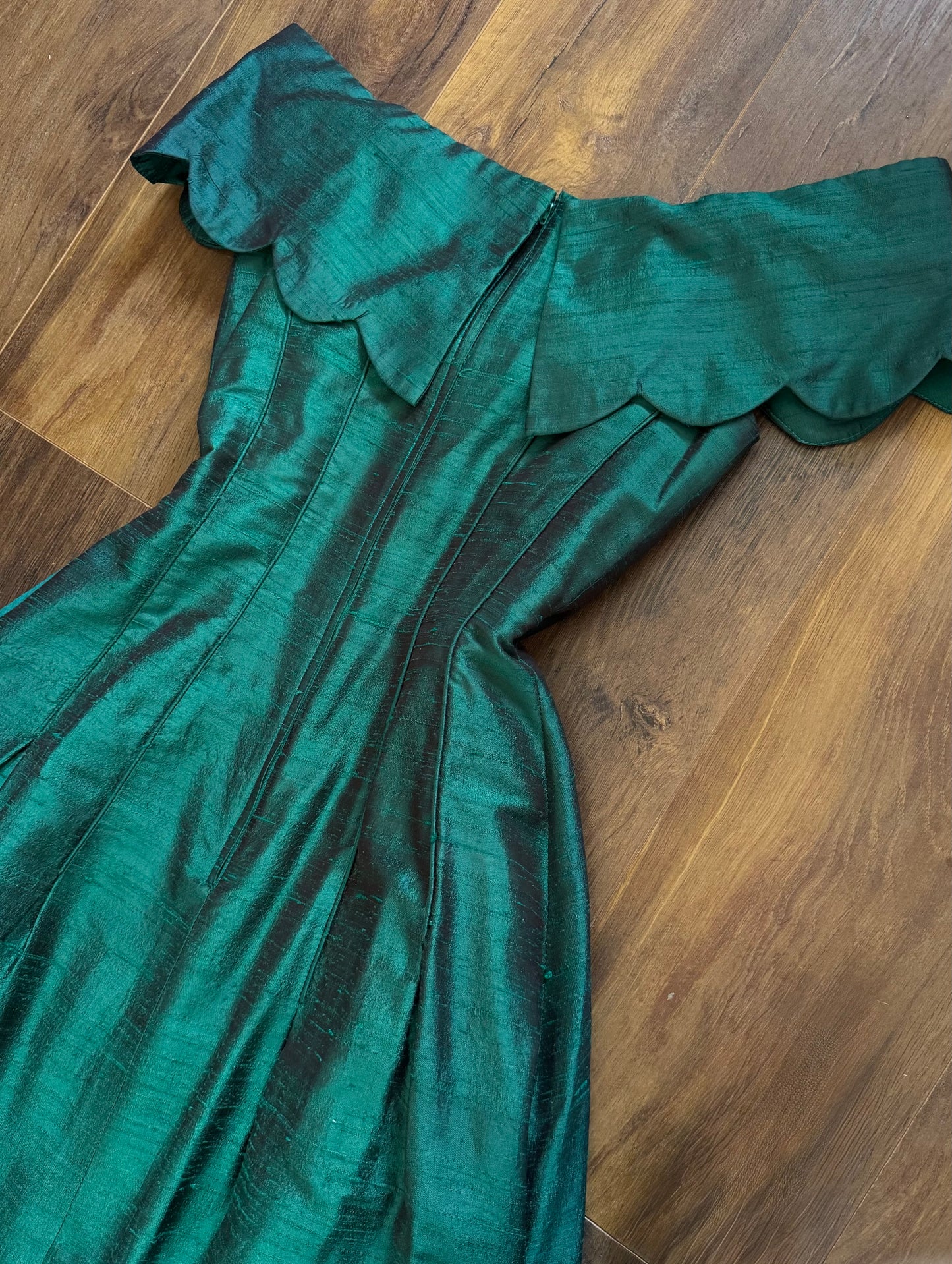 Green 100% silk John Charles evening dress uk 10