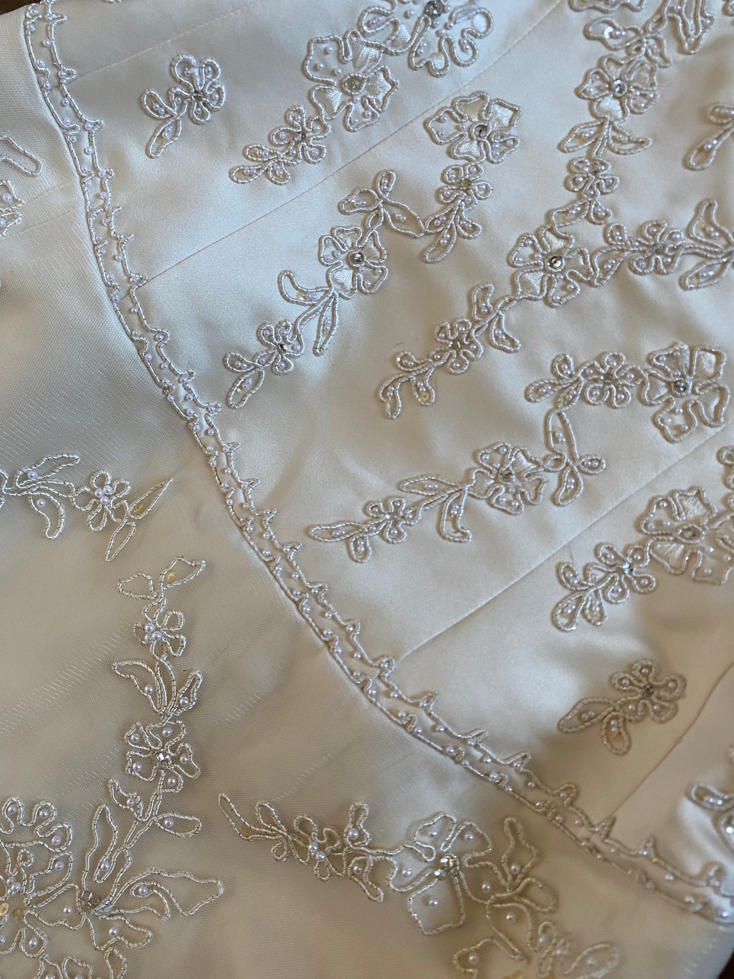 Ivory Benjamin Roberts lace wedding dress uk 12