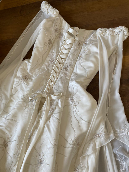 Dreamy off shoulder ivory long sleeve vintage wedding dress uk 12-14