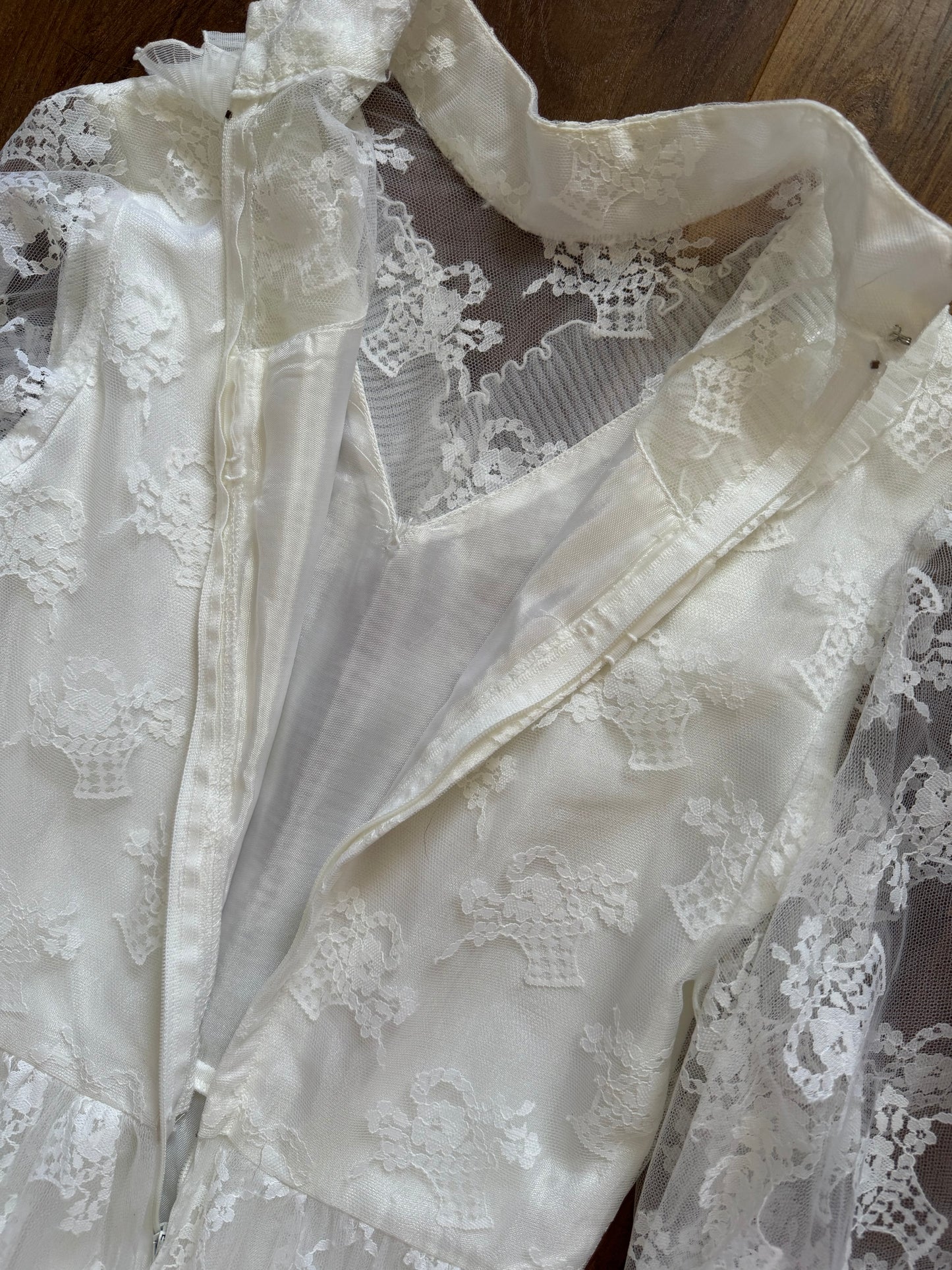 White lace flared sleeve wedding dress uk 8