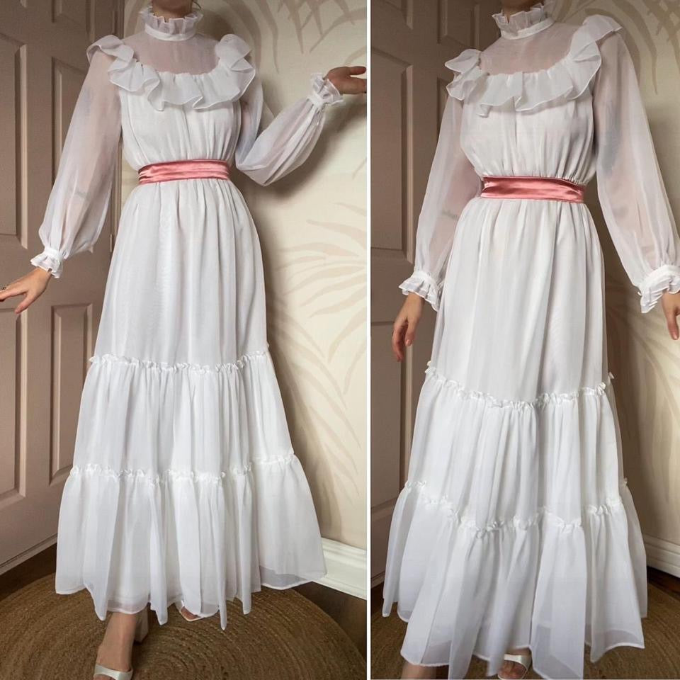 White 70s long sleeve wedding dress UK 6-10