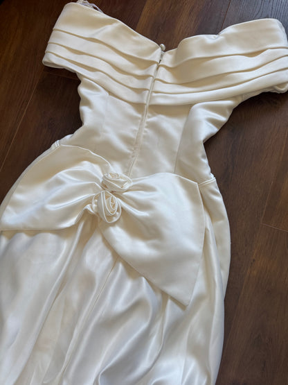 Pronuptia ivory off shoulder wedding dress uk 12