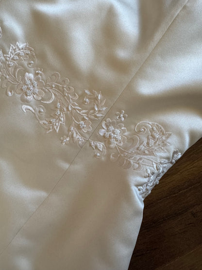 Cream halter-neck wedding dress & shawl uk 14