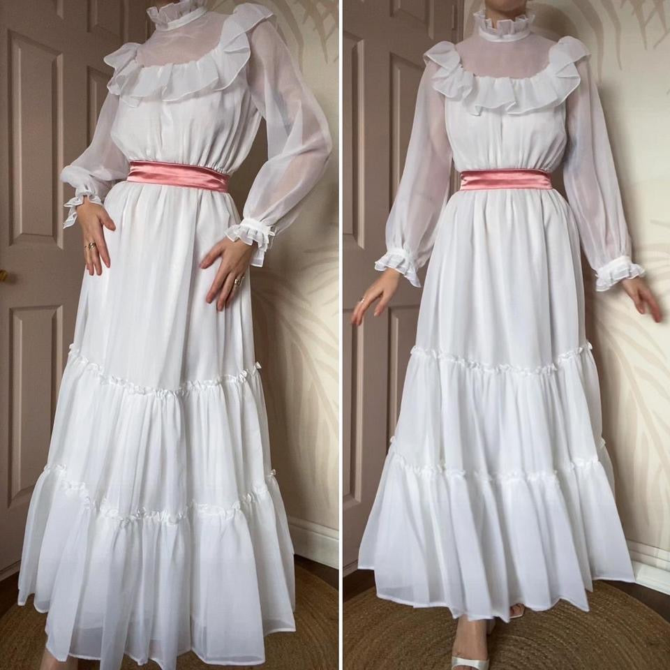 White 70s long sleeve wedding dress UK 6-10