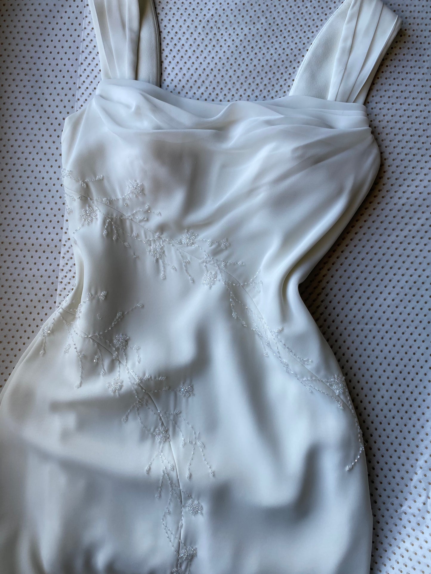 White Victoria Jane chiffon wedding dress UK 6