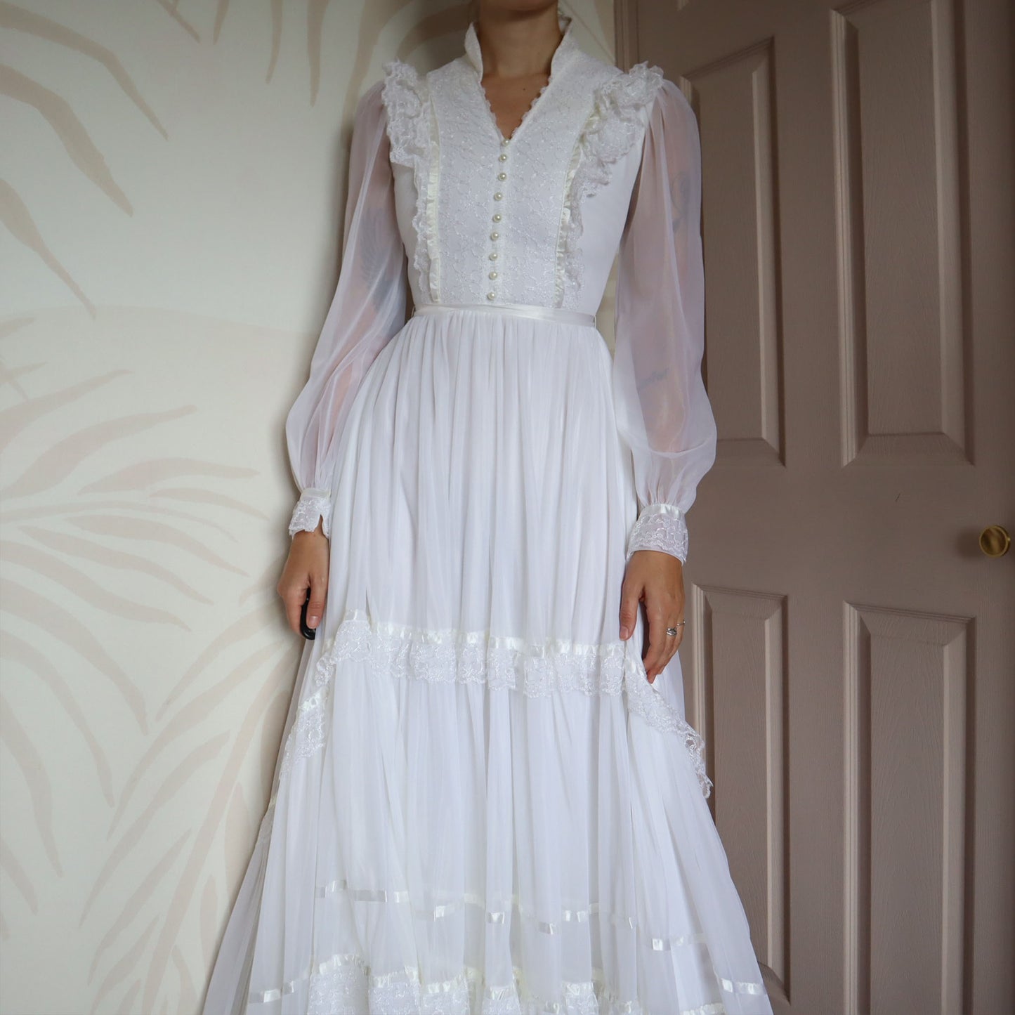 Beautiful white long sleeve lace wedding dress UK 12