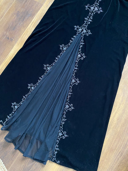 Black velvet beaded stretch evening dress uk 8-10