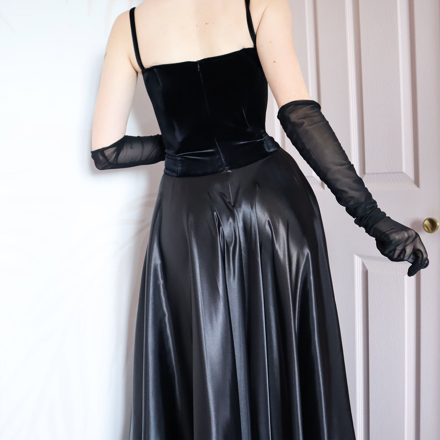 Simon Ellis vintage black velvet evening gown UK 12-14