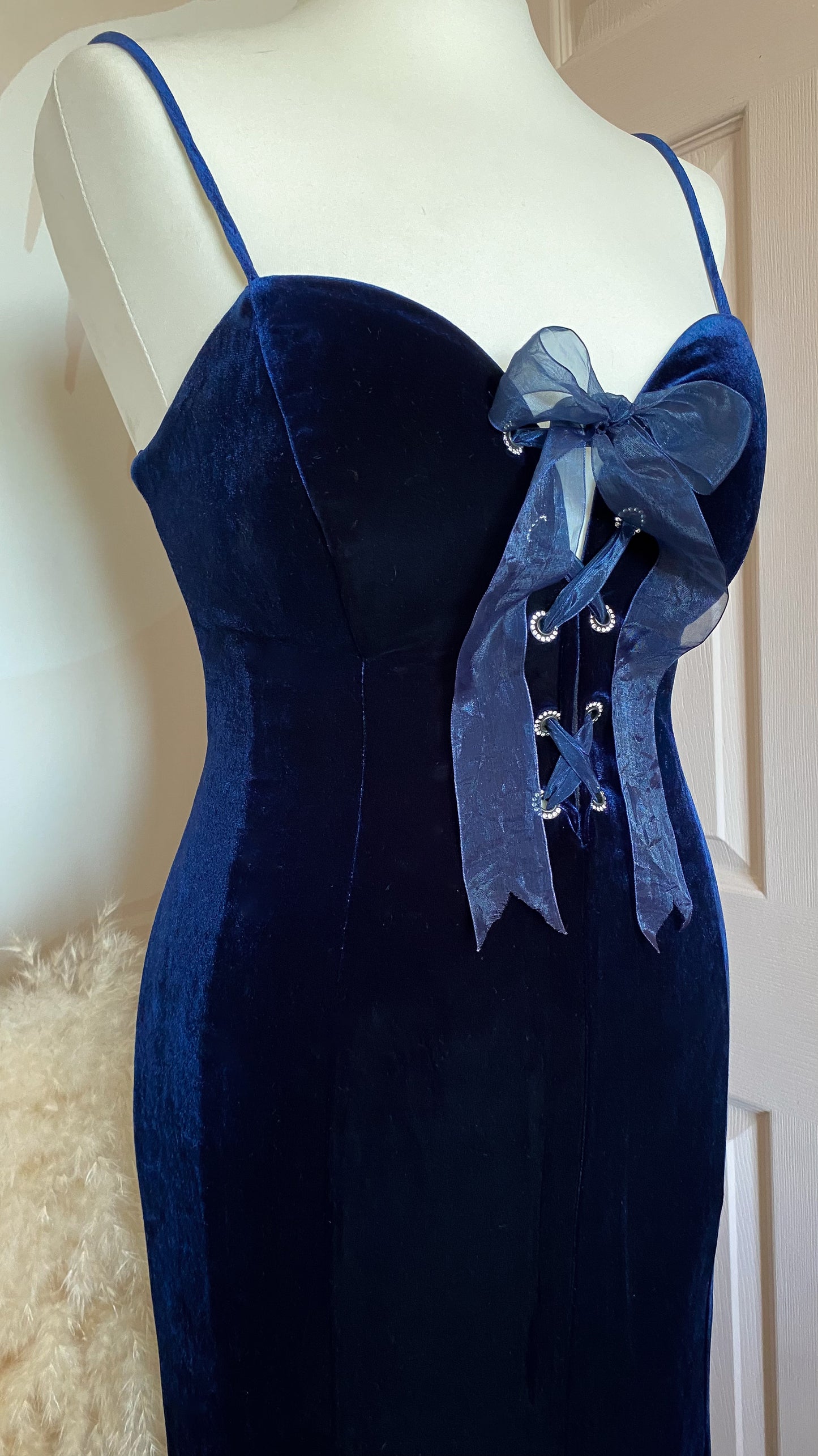 Bernshaw navy velvet stretch evening dress uk 14