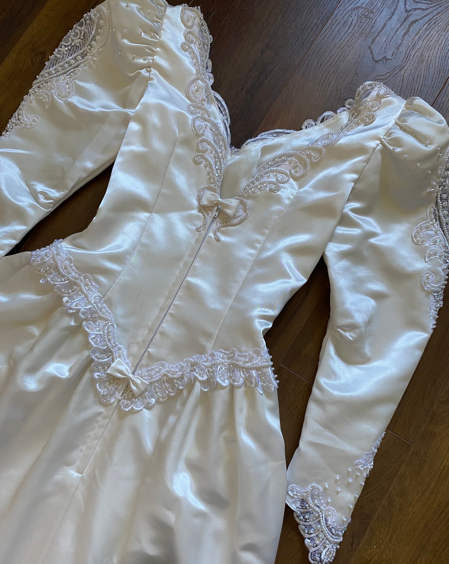 Ivory 80s satin long sleeve midi dress uk 8