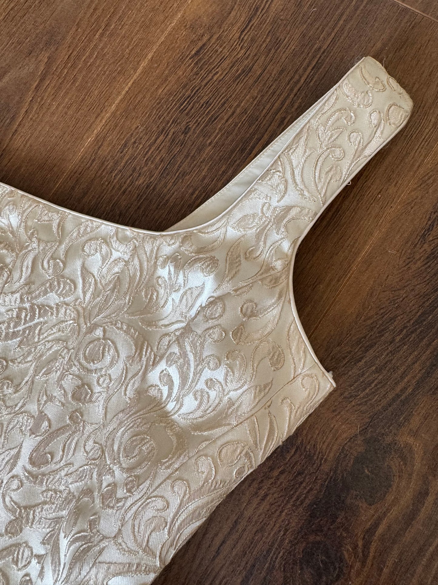 Ivory floaty vintage wedding dress and shawl uk 10