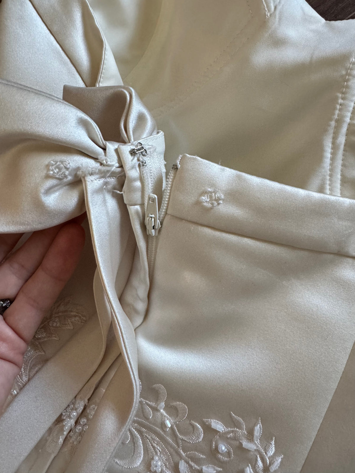 Cream halter-neck wedding dress & shawl uk 14