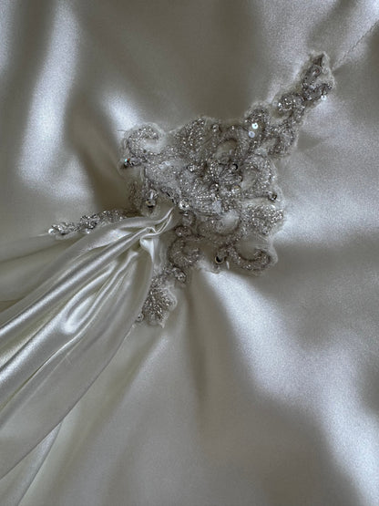 Ivory satin halter-neck wedding dress uk 10-12